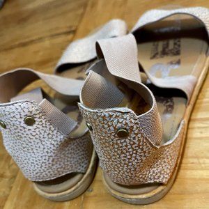 Sorel Metallic Fashion Sandal